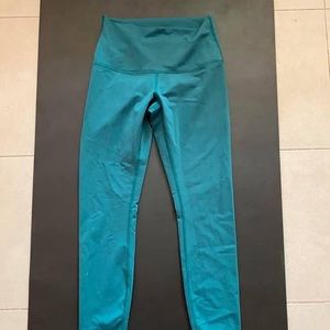 Lululemon size 6 align 7/8 length